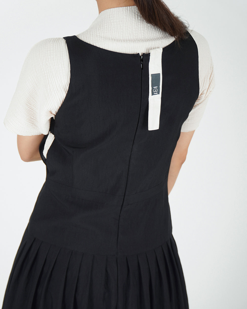Roof tile Dress - Black