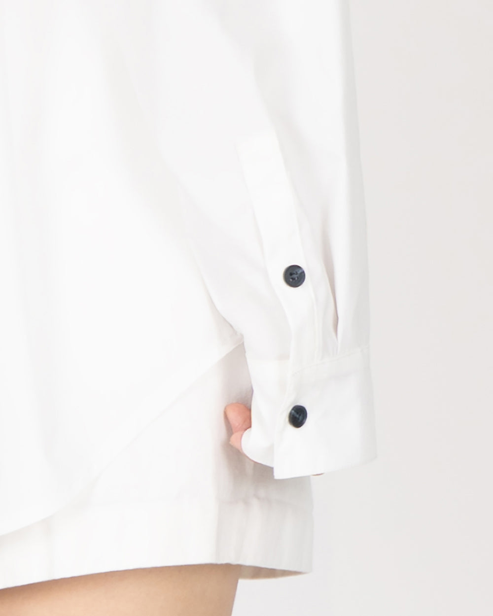 A Drop High neck Shirt - White